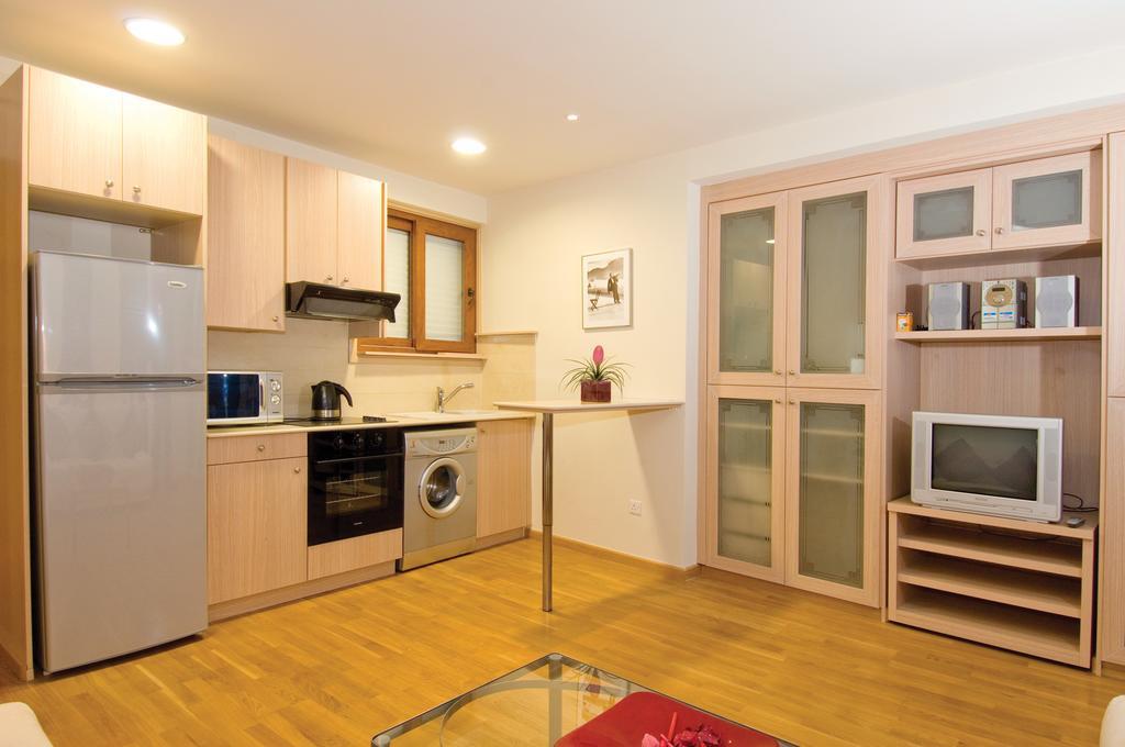 Ithaki Phinikoudes Apartment 307 Lárnaka Szoba fotó
